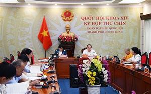 Hỗ trợ nông dân vượt qua khó khăn