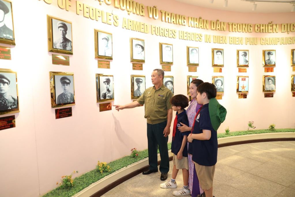 Anh hùng Lực lượng vũ trang nhân dân Dương Quảng Châu - Chiến sĩ quân báo mưu trí, dũng cảm