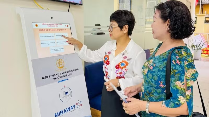 Rà soát thủ tục hành chính, sớm triển khai dịch vụ công lưu động cho người già, người yếu thế