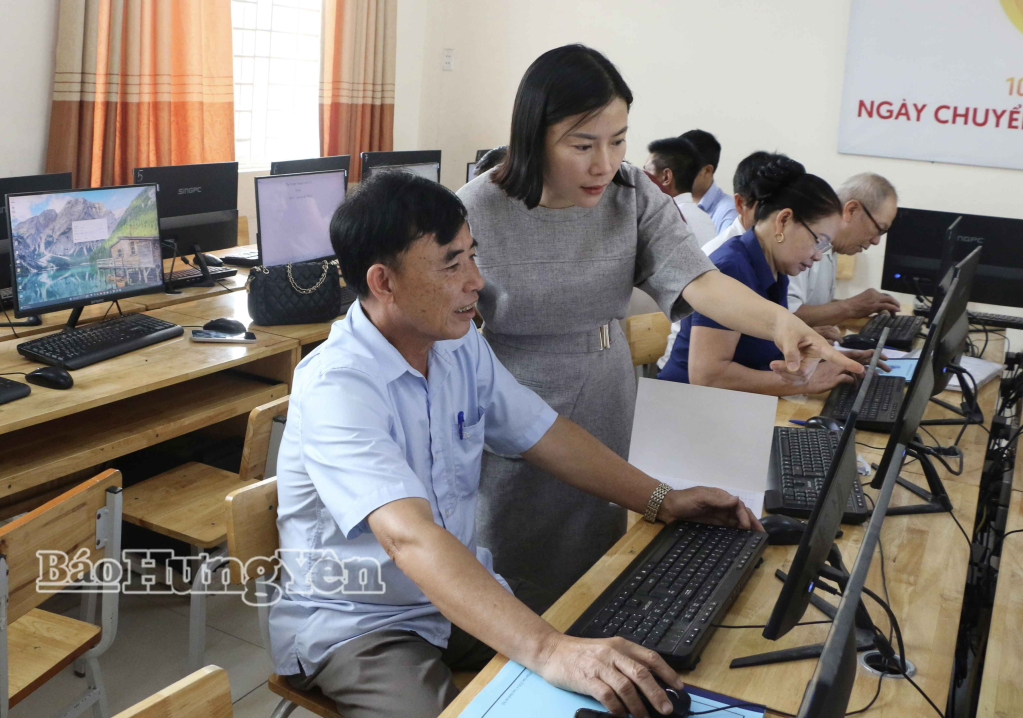 Xã Lạc Đạo chuyển đổi số phục vụ người dân và doanh nghiệp