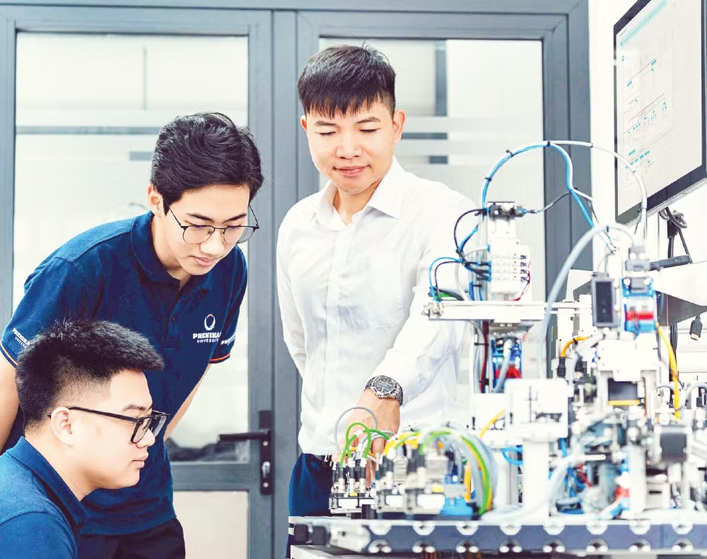 Đào tạo nhân lực đáp ứng các ngành công nghệ chiến lược