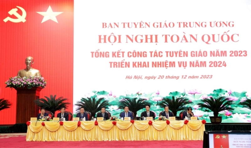 Công tác tham mưu của các cơ quan Đảng Trung ương trên lĩnh vực tuyên giáo qua 40 năm thực hiện công cuộc đổi mới