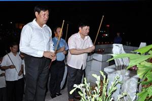 Thắp nến tri ân các anh hùng liệt sỹ