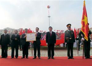 Nhân thêm những bông hoa đẹp trong vườn hoa yêu nước tỉnh Hưng Yên