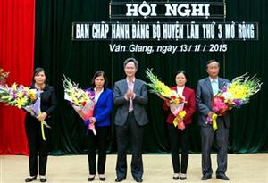 Huyện ủy Văn Giang: Hội nghị thông tin về Hiệp định đối tác xuyên Thái Bình Dương