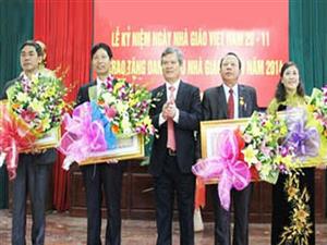04 nhà giáo tỉnh Hưng Yên được Chủa tịch Nước phong tặng danh hiệu Nhà giáo ưu tú