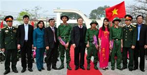 1900 thanh niên Hưng Yên lên đường nhập ngũ