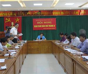 Tăng cường hơn nữa tin, bài phản ánh về công tác xây dựng Đảng, nhất là ở cấp cơ sở