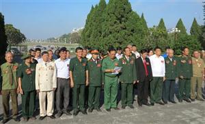 Hội chiến sĩ Thành cổ Quảng Trị năm 1972 tỉnh Hưng Yên: Dâng hương, dâng hoa tưởng niệm Tổng Bí thư Nguyễn Văn Linh và các anh hùng liệt sỹ tỉnh.