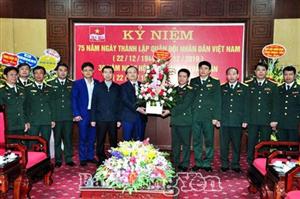 Đồng chí Bí thư Tỉnh ủy Đỗ Tiến Sỹ chúc mừng Ngày thành lập Quân đội nhân dân Việt Nam