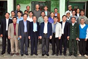 Bí thư Tỉnh uỷ Đỗ Tiến Sỹ dự sinh hoạt chi bộ thôn Thuần Mỹ