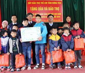 Hưng Yên: Ấm áp nhiều hoạt động thăm, tặng quà tết