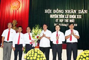 Tiên Lữ, Khoái Châu bầu các chức danh chủ chốt HĐND, UBND