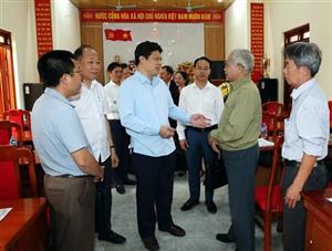 Phó Bí thư Thường trực Tỉnh ủy Trần Quốc Toản dự sinh hoạt Chi bộ thôn Yên Lịch