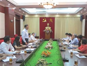 Đoàn khảo sát về thực hiện Đề án xuất bản sách cho cơ sở xã, phường, thị trấn của Ban Tuyên giáo Trung ương làm việc tại Hưng Yên