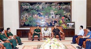 Bí thư Tỉnh ủy Đỗ Tiến Sỹ làm việc với Chính ủy Quân khu 3