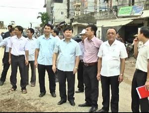 Chủ tịch UBND tỉnh Nguyễn Văn Phóng kiểm tra tiến độ dự án đường 386 và cầu Minh Tân