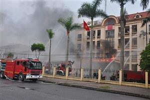 Đầu tư trang thiết bị, phương tiện phục vụ công tác chữa cháy và cứu nạn, cứu hộ