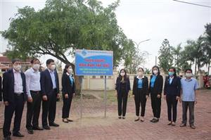 Gắn biển công trình chào mừng thành công Đại hội đại biểu Phụ nữ toàn quốc lần thứ XIII