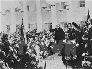 Kỷ niệm 98 năm Cách mạng Tháng Mười Nga