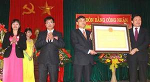 Xã Hồng Nam đón Bằng công nhận đạt chuẩn nông thôn mới