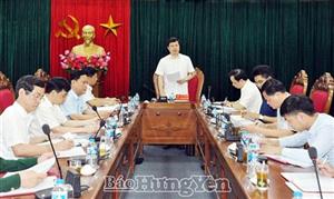 Giám sát việc lãnh đạo, chỉ đạo tổ chức thực hiện công tác bầu cử và việc kiện toàn tổ chức, sắp xếp bộ máy, cán bộ tại các huyện Khoái Châu, Phù Cừ