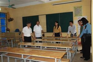 Đồng chí Nguyễn Duy Hưng, Phó Chủ tịch UBND tỉnh kiểm tra công tác chuẩn bị cho kỳ thi tuyển sinh lớp 10 THPT