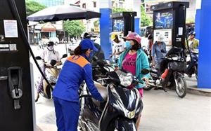 Bảo đảm hài hòa lợi ích trong điều hành thuế xăng, dầu