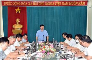 Đồng chí Chủ tịch UBND tỉnh Nguyễn Văn Phóng kiểm tra tiến độ thực hiện dự án cải tạo, nâng cấp đường ĐT.387