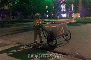 Người dân mưu sinh trong giá rét