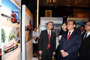 Phó Thủ tướng Vương Đình Huệ dự kỷ niệm 70 năm Quốc khánh Trung Quốc