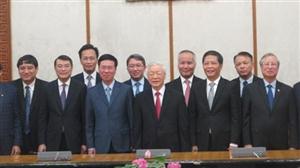 Tổng Bí thư, Chủ tịch nước Nguyễn Phú Trọng trao quyết định phân công một số Ủy viên Bộ Chính trị