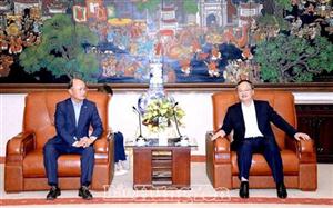 Đồng chí Bí thư Tỉnh ủy Đỗ Tiến Sỹ làm việc với đại diện Tập đoàn LH (Hàn Quốc)