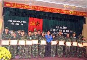 Bế giảng Lớp Học kỳ Quân đội năm 2015