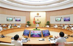 Thủ tướng Nguyễn Xuân Phúc chủ trì hội nghị trực tuyến về Chính phủ điện tử