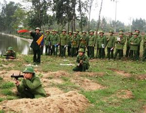 Bế giảng lớp huấn luyện cán bộ Dự bị động viên