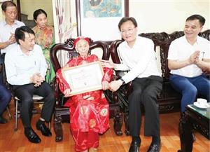 Phát huy trí tuệ, đoàn kết, thống nhất ý chí và hành động, huy động mạnh mẽ các nguồn lực để tỉnh Hưng Yên phát triển nhanh và bền vững