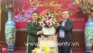 Lãnh đạo tỉnh Hưng Yên tặng quà, chúc tết trước đêm giao thừa