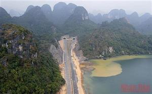 Kêu gọi các doanh nghiệp xây lắp tham gia đầu tư làm đường cao tốc