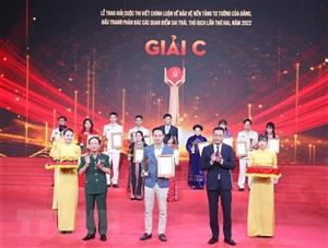 Trao giải Cuộc thi viết chính luận bảo vệ nền tảng tư tưởng của Đảng