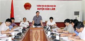 Kiểm tra tiến độ xây dựng huyện nông thôn mới tại Văn Lâm