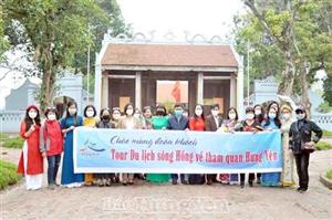 Sở Văn hoá, Thể thao và Du lịch: Đón đoàn khách du lịch thăm di tích đền Đa Hoà