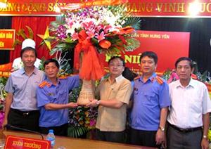 Phó Bí thư Thường trực Tỉnh ủy Đỗ Tiến Sỹ chúc mừng Ngày truyền thống ngành Kiểm sát nhân dân