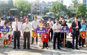Hưng Yên khai mạc giải bóng đá học sinh tiểu học