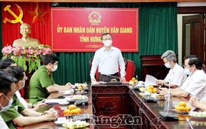 Đồng chí Bí thư Tỉnh uỷ Đỗ Tiến Sỹ  kiểm tra công tác bầu cử tại một số địa phương trong tỉnh