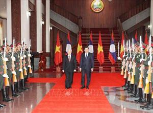 Tổng Bí thư, Chủ tịch nước hội kiến Thủ tướng Chính phủ, Chủ tịch Quốc hội Lào