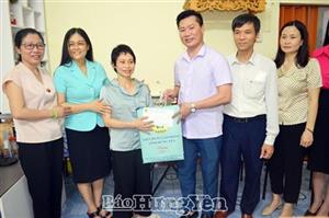 Liên đoàn Lao động tỉnh: Thăm, tặng quà đoàn viên công đoàn mắc bệnh hiểm nghèo