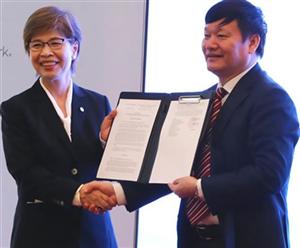 Phó Bí thư Tỉnh ủy Nguyễn Văn Phóng dự lễ công bố quyết định thành lập Trường đại học Y khoa Tokyo Việt Nam tại Hưng Yên