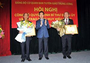 Đồng chí Võ Văn Phuông giữ chức Bí thư Đảng ủy Cơ quan Ban Tuyên giáo Trung ương