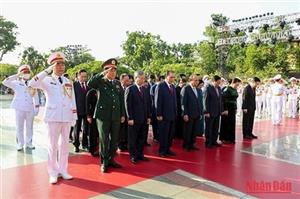 Lãnh đạo Đảng, Nhà nước dâng hương tưởng niệm các Anh hùng liệt sĩ